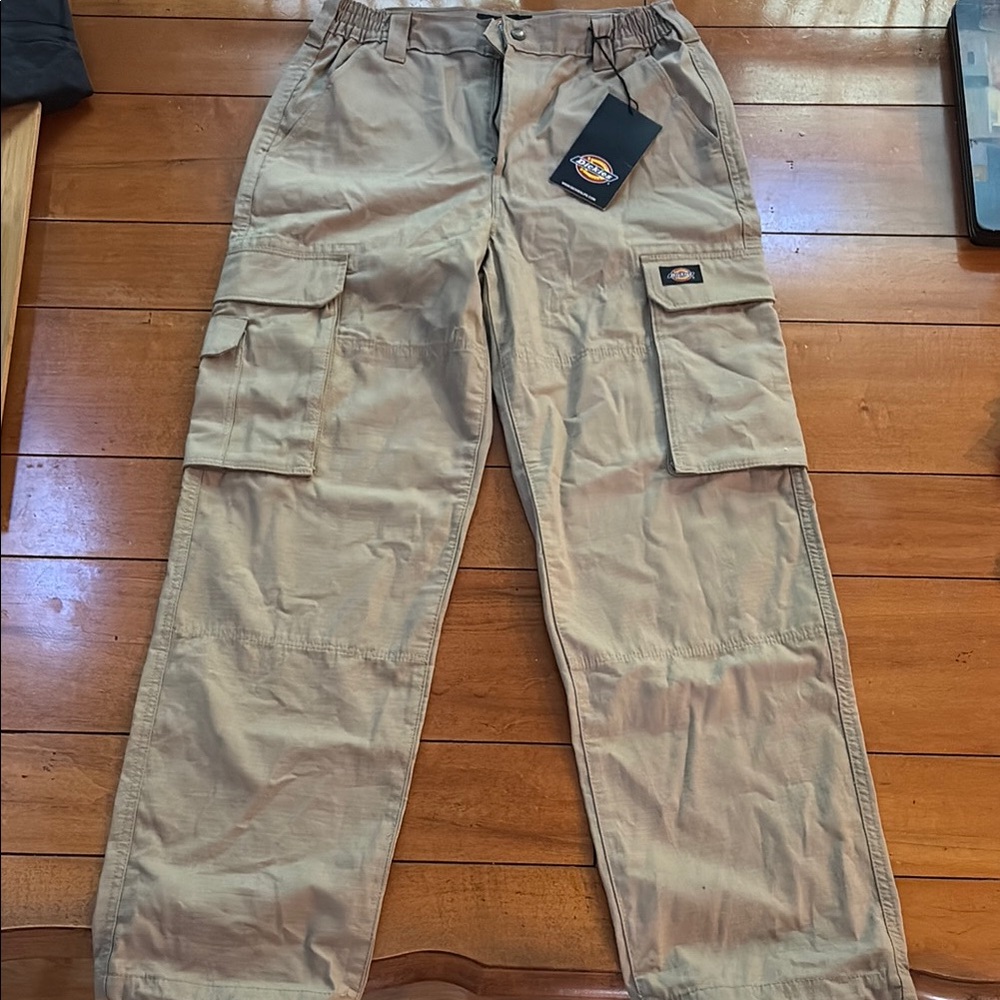 NWT - DICKIES Hopper Bay Cargo Pants, Khaki, Size 30 - Picture 1 of 5